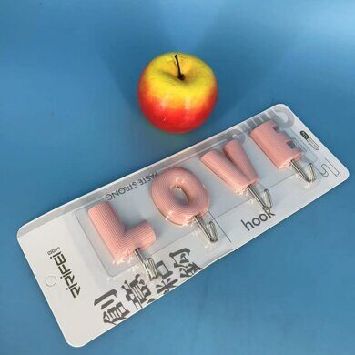 НАБОР КРЮЧКОВ "LOVE" 4ШТ